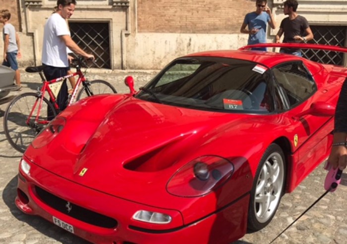 I 70 anni della Ferrari celebrati all'ombra del Palazzo Ducale
