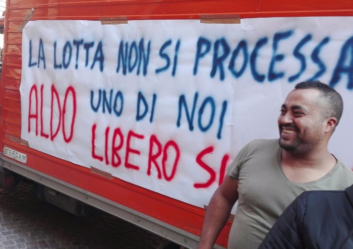 Milani imputato in tribunale, leader in piazza: 'Colpiscono me per colpire l'unico sindacato che fa lotte vere'