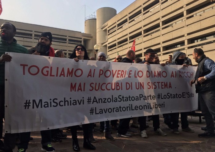 Sciopero autotrasportatori, adesioni dal 70 al 90 per cento