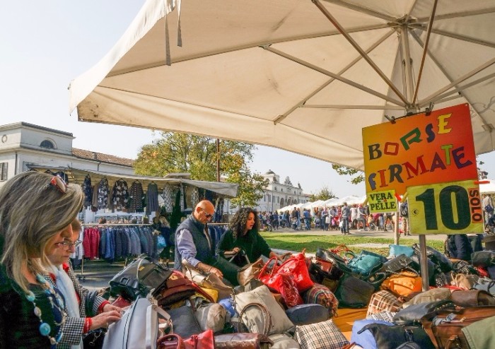 Colori e umanità del mercato di Modena: premiati gli scatti migliori