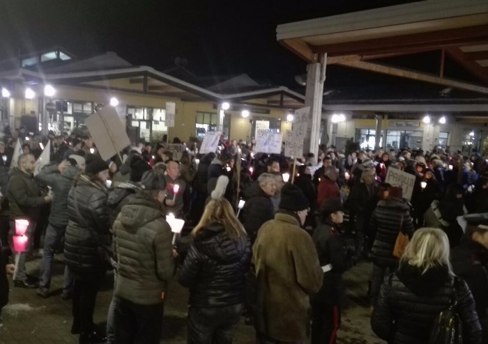 Pavullo, la marcia dei mille per riaprire il Punto nascite