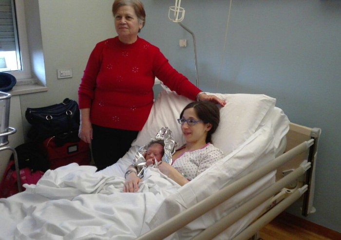 E' Marco il primo nato del 2018: la festa alle 0.13