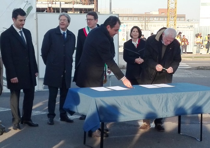 Piano Periferie, Gentiloni a Modena: 'Bene le firme, ma la sfida parte ora'