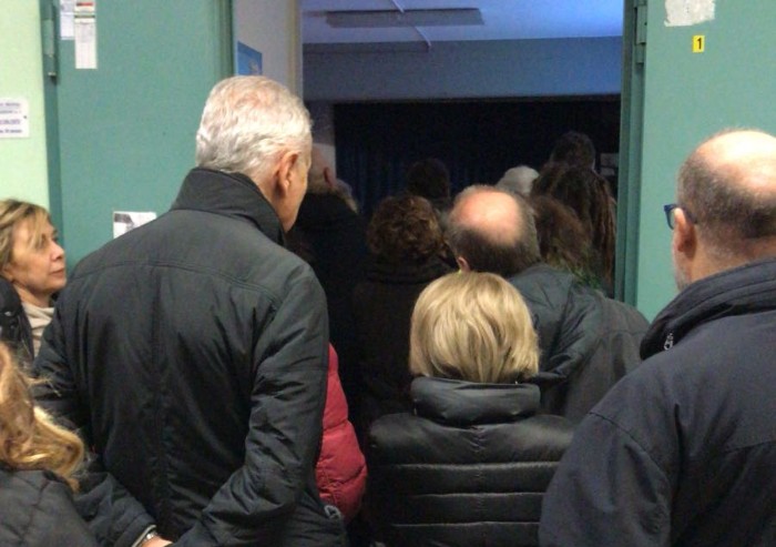 Case a Vaciglio, assemblea affollata: presenta Maria Sergio