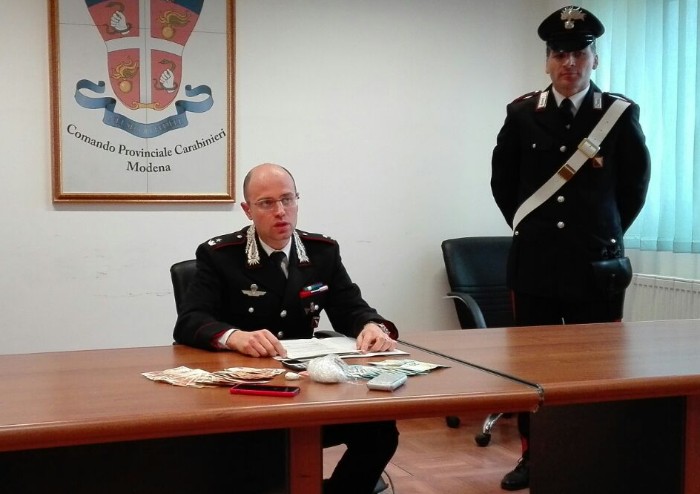 Sospetto alla guida, fermato dai Carabinieri, arrestato per spaccio
