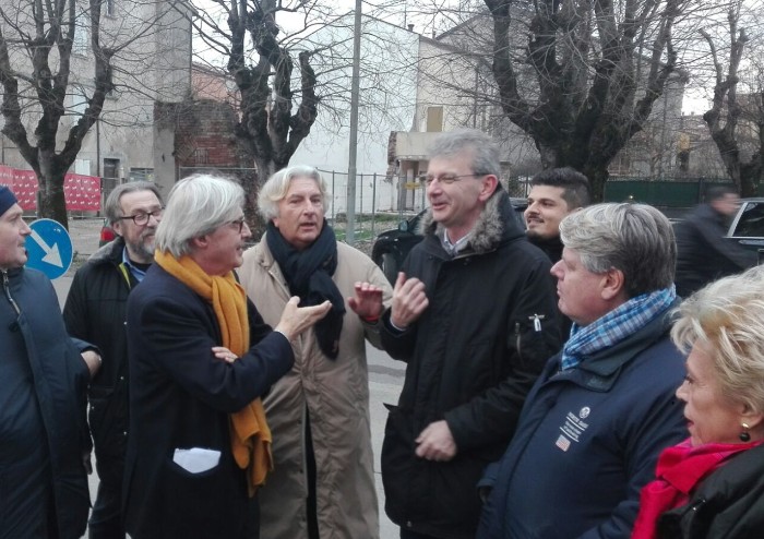 'Batterò Di Maio che non ha titoli, e sarò Ministro della Cultura'