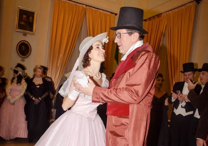 Il gran ballo di Carnevale del sindaco-duca Muzzarelli