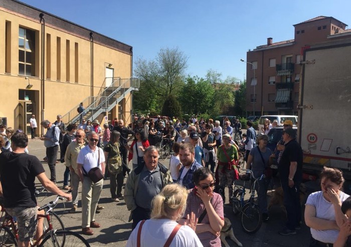 Mobastacemento, in centinaia alla passeggiata per 'liberare Vaciglio'