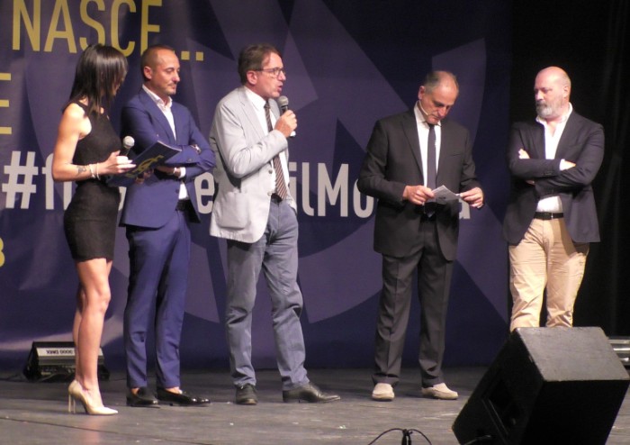 Brindisi al nuovo Modena, che pare già un po' vecchio