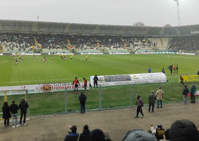 Il Braglia esplode, il derby va al Modena