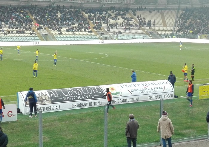 Il Braglia esplode, il derby va al Modena