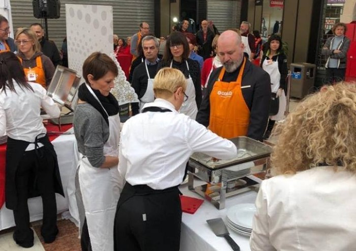 Natale di bontà! Bonaccini e Muzzarelli camerieri. E Di Maiolo?