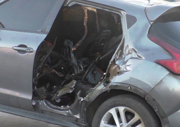 Donna bruciata in auto: la procura indaga per omicidio volontario