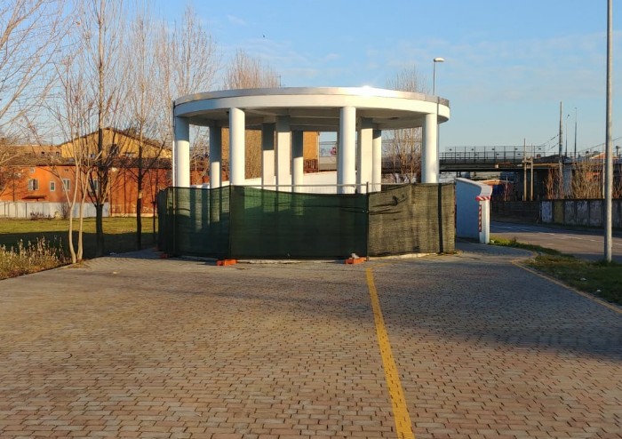 Sottopasso ex Benfra, insicurezza e degrado dopo l'inaugurazione