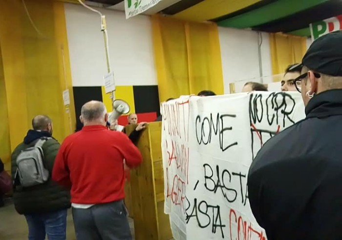 Protesta del Guernica, Pd attacca la sinistra radicale: 'Squadristi'