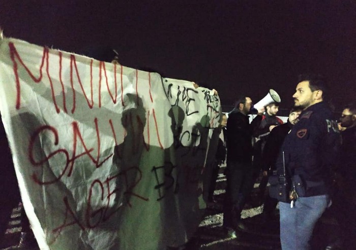 Protesta del Guernica, Pd attacca la sinistra radicale: 'Squadristi'