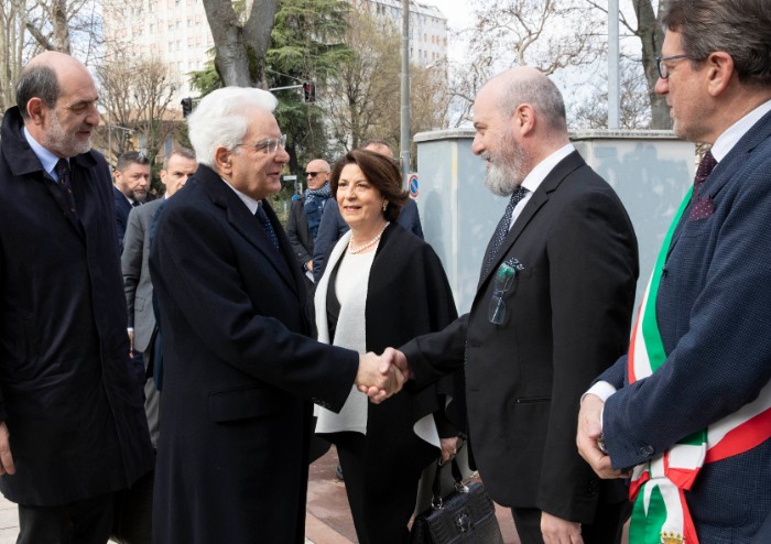 Mattarella a Modena: 'Biagi fu ucciso perché cuciva le ferite'