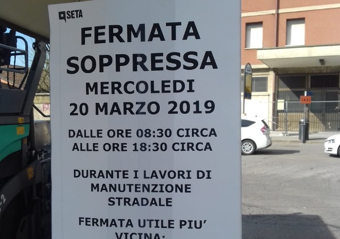 Stazione treni, chiuso posteggio. Tassisti sul piede di guerra: 'Nessuno ci ha informati'