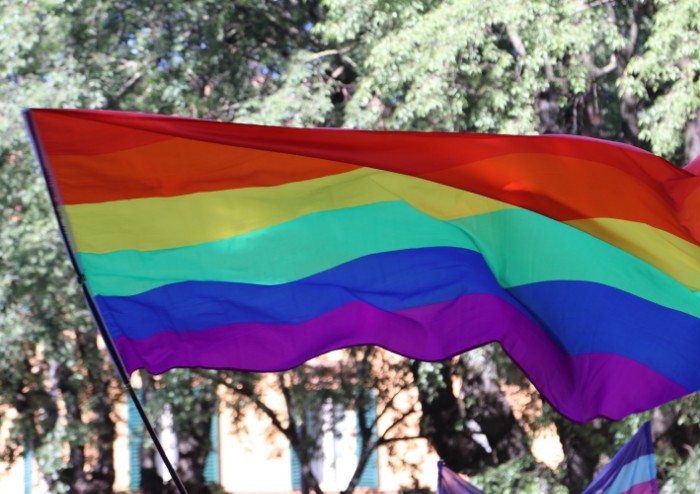In 15.000 per Modena Pride, festa di colori e musica, ma il PD stona