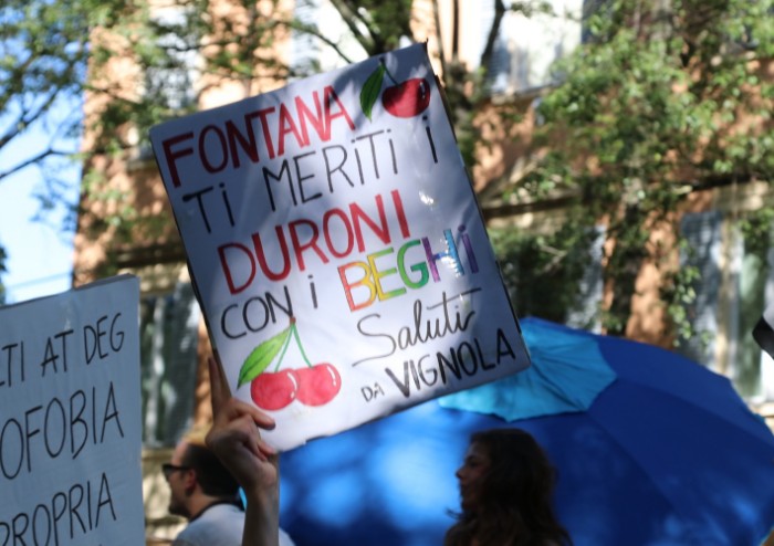 In 15.000 per Modena Pride, festa di colori e musica, ma il PD stona