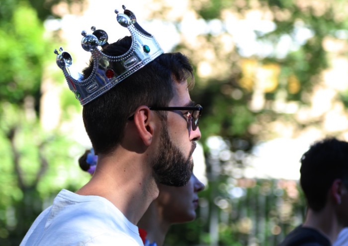 In 15.000 per Modena Pride, festa di colori e musica, ma il PD stona