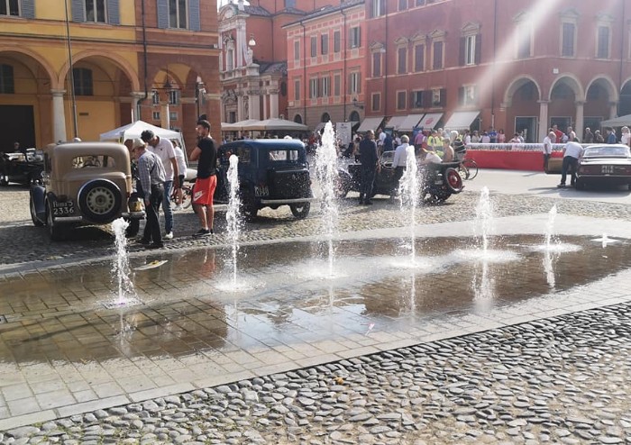 Modena Wheels, bolidi e modellini da sogno: show in centro