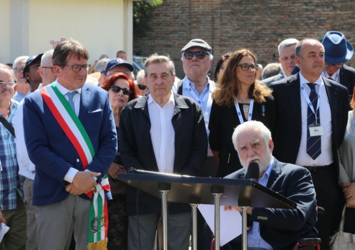 Le Frecce tricolori sul cielo di Modena