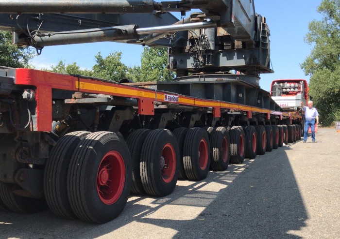 Ecco il mega trasformatore, tutto pronto per il trasporto eccezionale