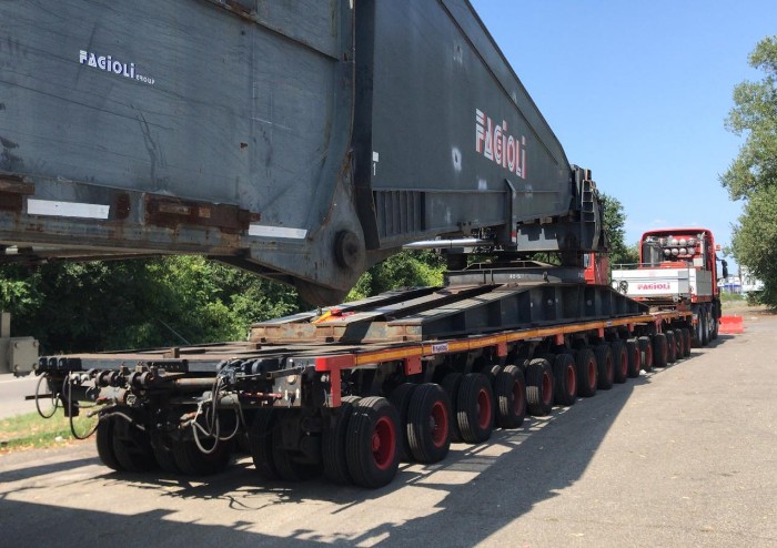 Ecco il mega trasformatore, tutto pronto per il trasporto eccezionale