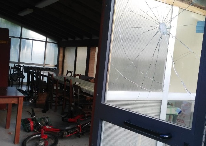 San Cesario: devastante irruzione dell'Alf al circolo cinofilo