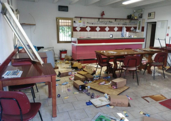 San Cesario: devastante irruzione dell'Alf al circolo cinofilo