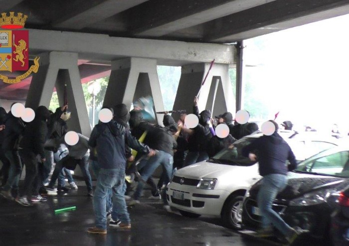 Scontri Modena-Reggio Audace: sette tifosi reggiani denunciati