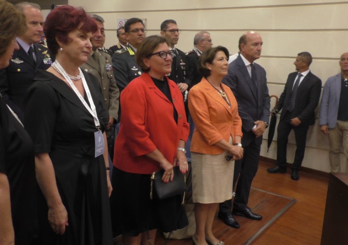 Acceso il tripode olimpico: il ministro Trenta inaugura i mondiali di volo a vela