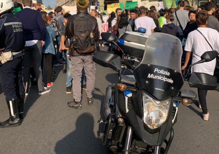 Friday for future, centro di Modena invaso da studenti