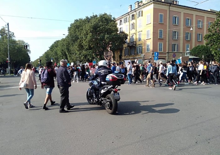 Friday for future, centro di Modena invaso da studenti