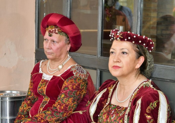 Modena, dame e cavalieri per la rievocazione storica