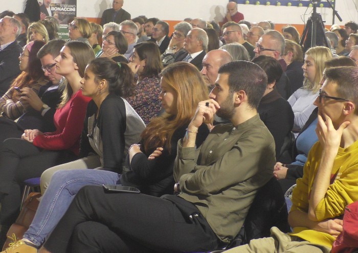 Il centro sinistra unito per Bonaccini: 'Basta litigi, perché stavolta rischiamo'