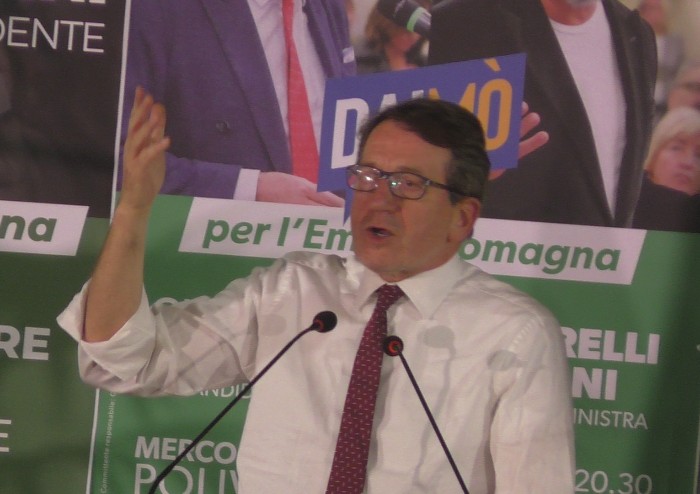 Il centro sinistra unito per Bonaccini: 'Basta litigi, perché stavolta rischiamo'