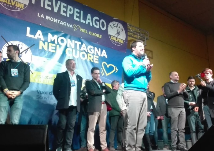 Bagno di folla per Salvini a Pieve: 'Qui in montagna siete degli eroi'