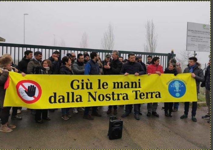 Salvini a Finale: 'Qui territorio trattato come discarica, adesso basta'