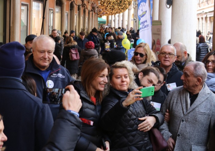 Modena, Lucia fa centro: 'La Regione viaggia a 6, con noi andrà a 10'