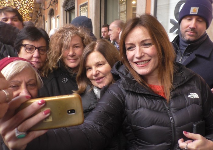 Modena, Lucia fa centro: 'La Regione viaggia a 6, con noi andrà a 10'