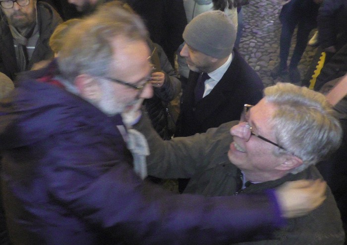 Bonaccini, in piazza Grande festa con sardine: 'Non illudiamoci'