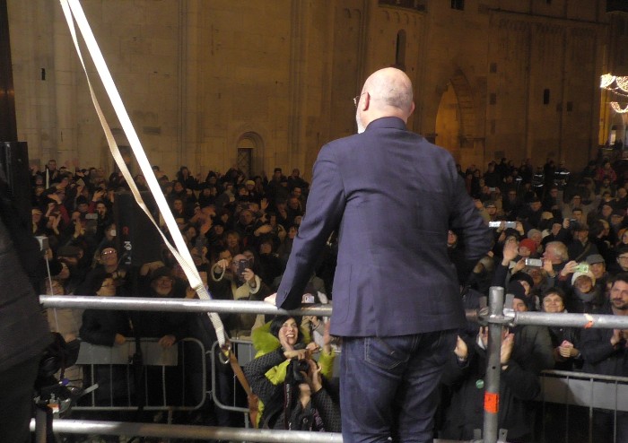 Bonaccini, in piazza Grande festa con sardine: 'Non illudiamoci'