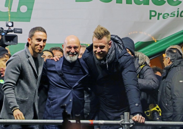 Pd, Sardine, testimonial e alleati: i colori della piazza di Modena