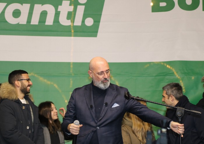 Pd, Sardine, testimonial e alleati: i colori della piazza di Modena