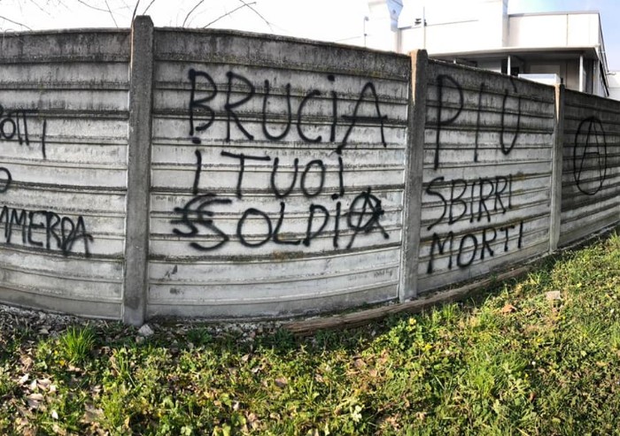Rave party alla Madonnina, insulti a poliziotti e minacce a Salvini