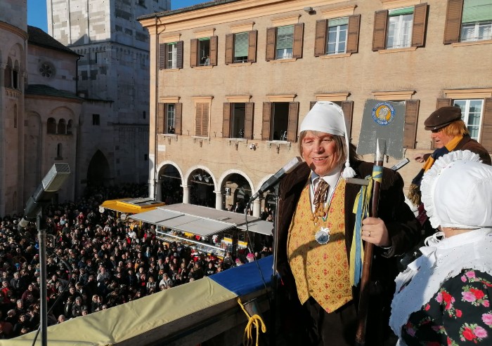 Anche Sandrone irride i 5 Stelle: 'Mai dire... Maio'