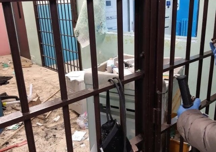 Rivolta carcere, le foto della devastazioni all'interno del Sant'Anna