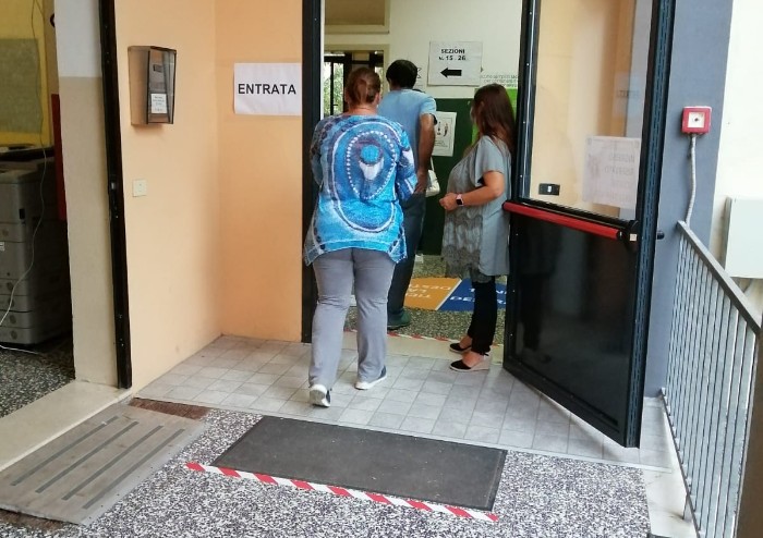 Referendum e amministrative, alle 19 a Modena affluenza al 34.33%